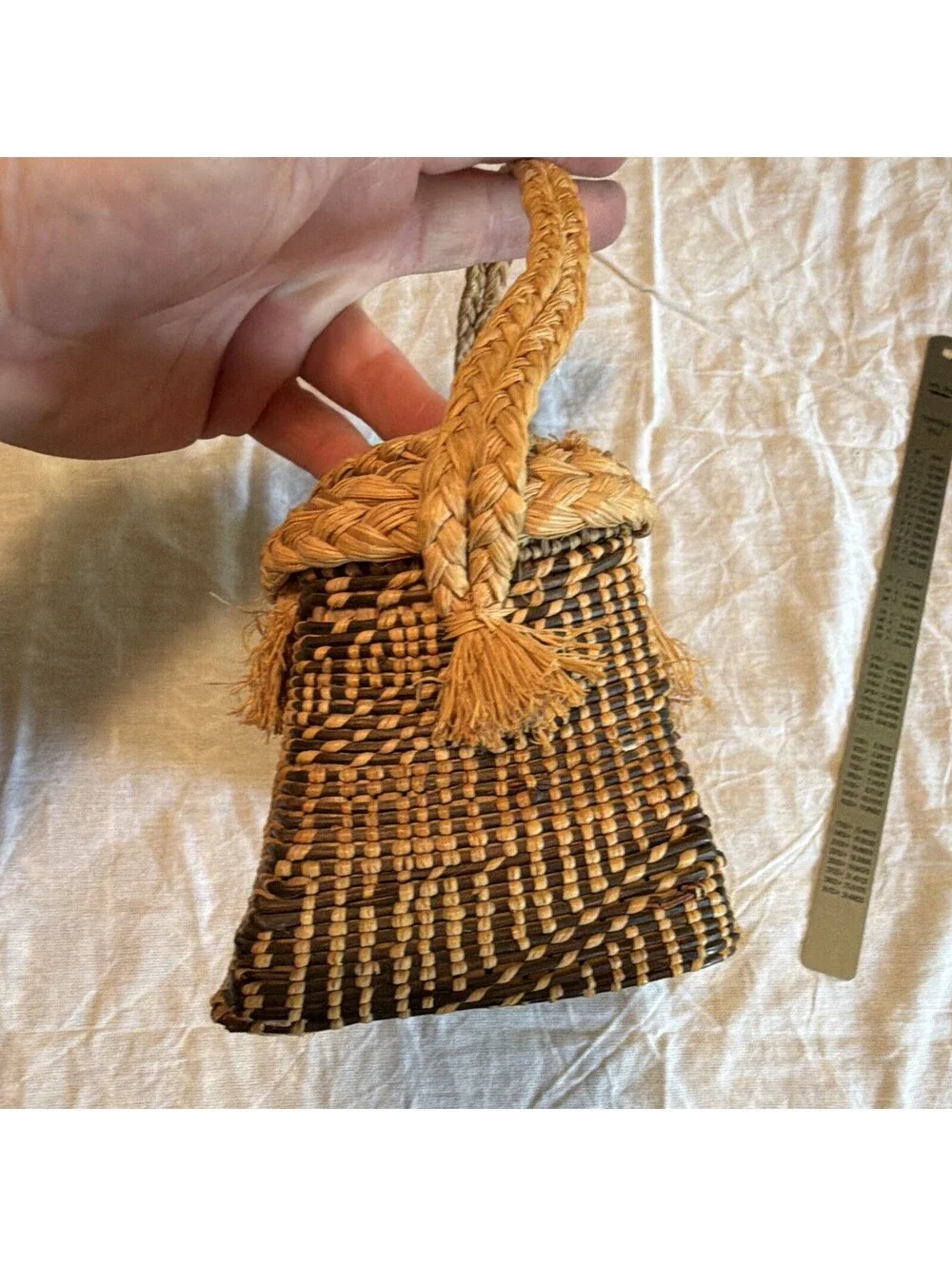 Vintage Handwoven Basket Purse Natural Fiber Geometric Tassel Shoulder Bag
